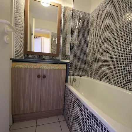 5 People With Beautiful Sea View * Drammont