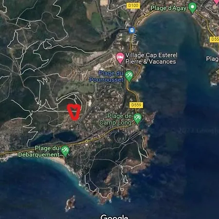 5 People With Beautiful Sea View Drammont