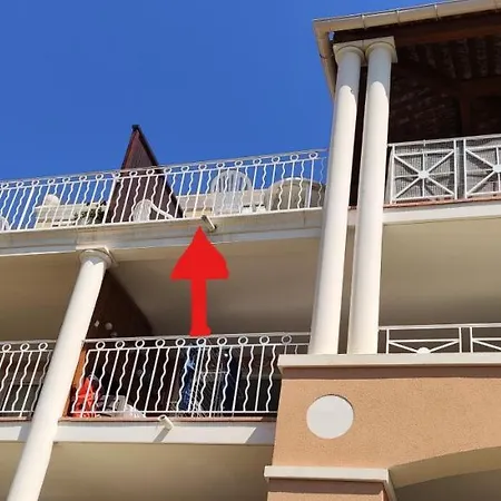 5 People With Beautiful Sea View Apartmán Drammont