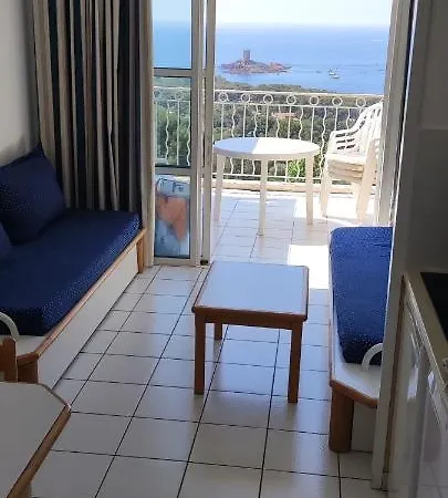 5 People With Beautiful Sea View * Drammont