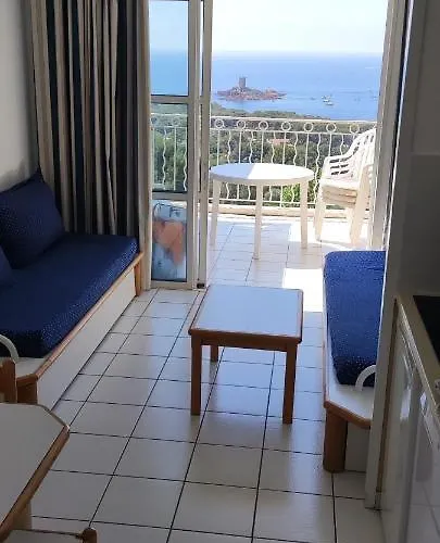 5 People With Beautiful Sea View * Drammont